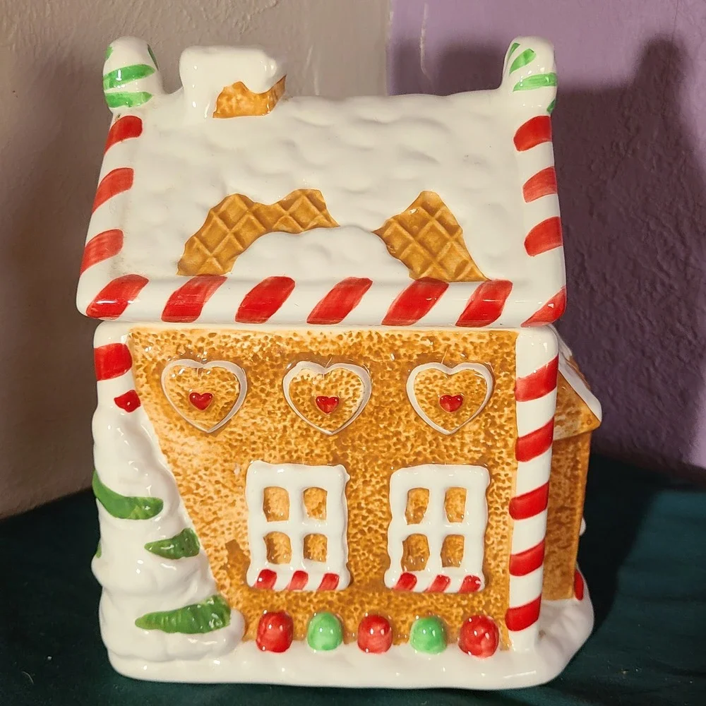 Houston Harvest Gingerbread House Cookie Jar Christmas Holiday Ceramic 4233